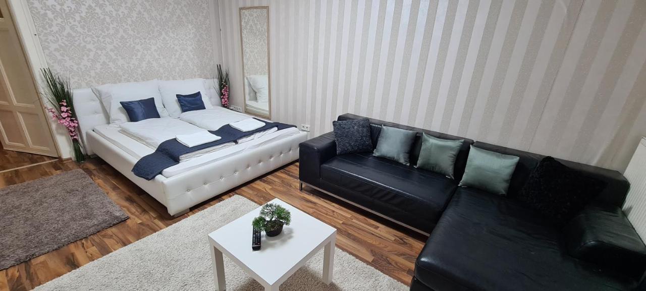 Elegant Apartment In The Hearth Of บูดาเปสต์ ภายนอก รูปภาพ